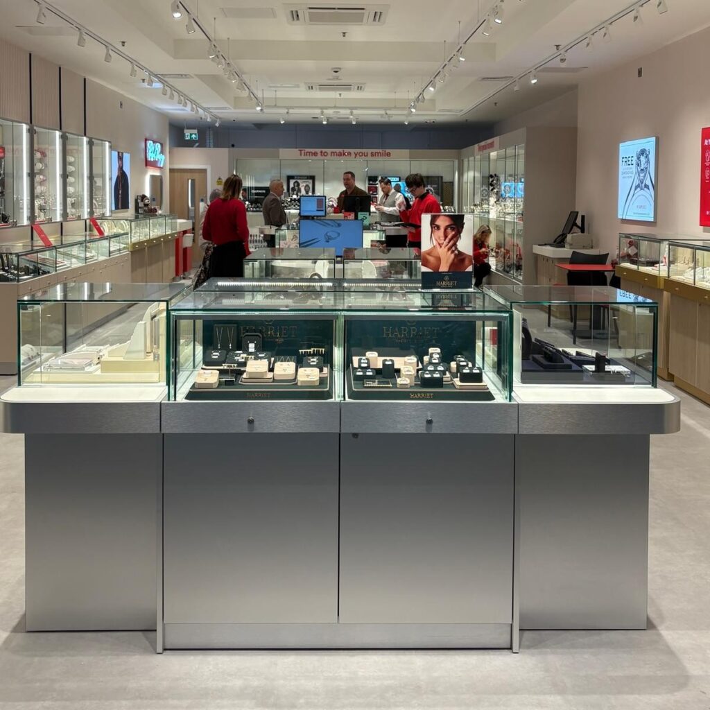 New H. Samuel store now open